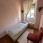 Bright And Comfortable Apartment Lisbon