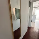 Bright And Comfortable Apartment Lisbon