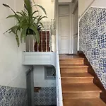 Bright And Comfortable Apartment Lisbon