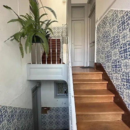 Bright And Comfortable Apartment Lisbon