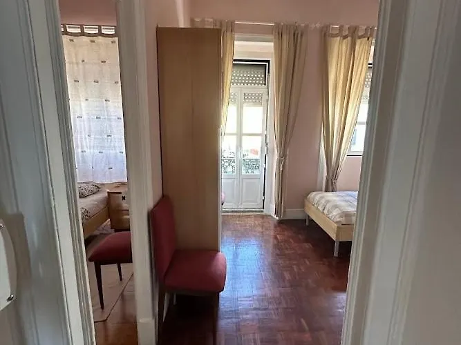 Bright And Comfortable Lisbon