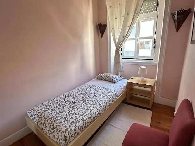 Bright And Comfortable Apartament Lizbona