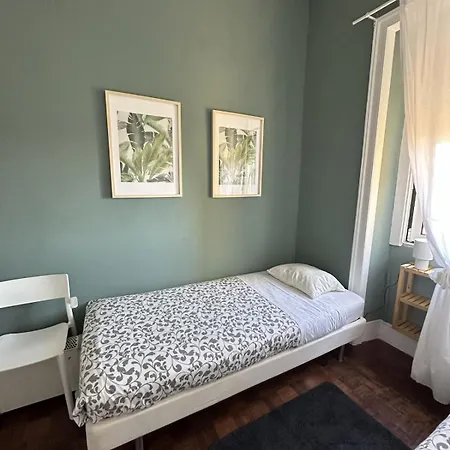 Bright And Comfortable Appartamento Lisbona